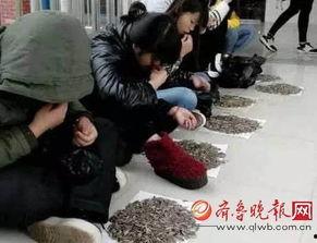 学生上课吃瓜,学生上课“吃瓜”现象背后的故事