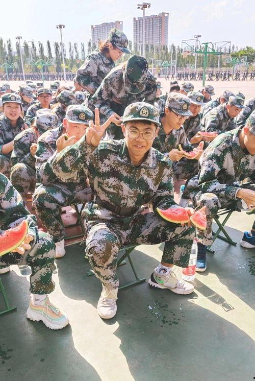 军训最新吃瓜视频,最新视频揭秘军营生活点滴