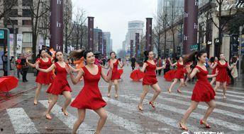 吃瓜打拳舞蹈,活力四溢的校园风采